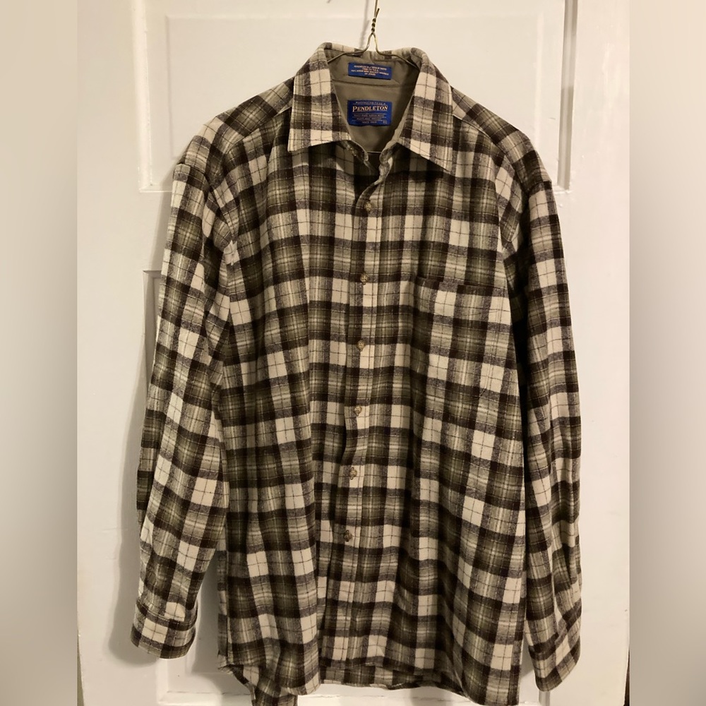 Pendleton Wool Plaid Shirt Mens - 100% Virgin Wool- Medium